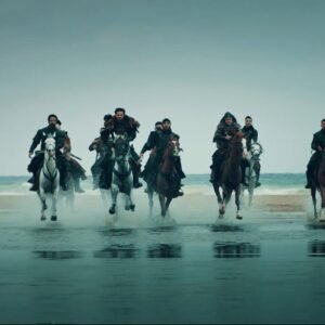 Mert Yazıcıoğlu and cast members practicing intense horse riding and sword fighting during Kuruluş Orhan Season 1 pre-production training.
