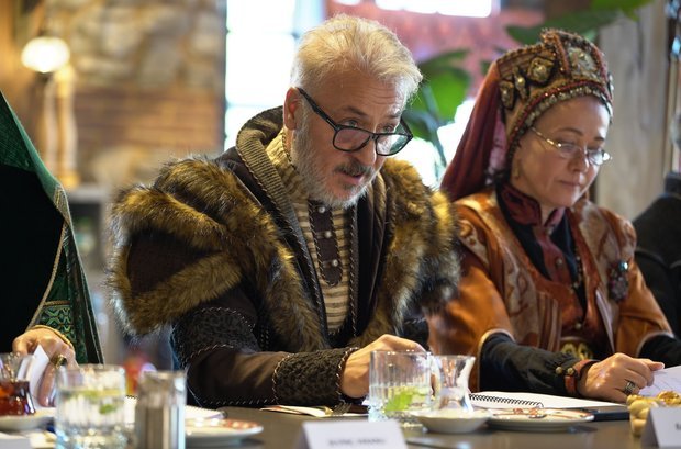 Crew building the grand 14th-century Anatolian village set at Bozdağ Film Platoları for Kuruluş Orhan Season 1.